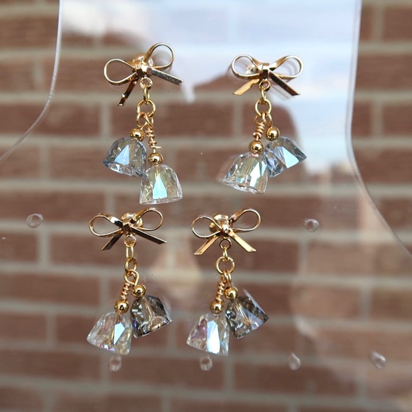 Handmade Crystal Bell Ribbon Earring - Picture 2 of 8